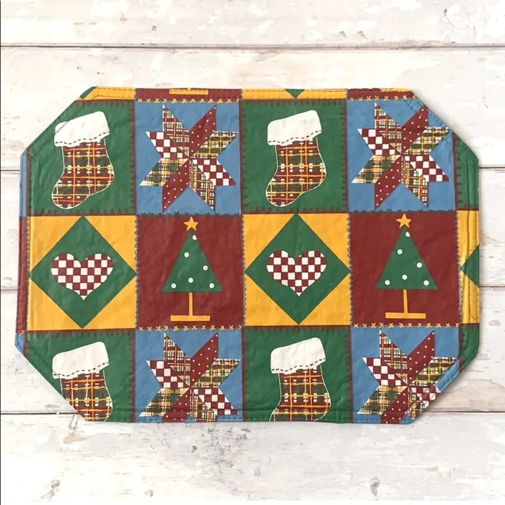 Christmas Holiday Placemats 6 Pack Wipe Clean Green Red Patchwork Print